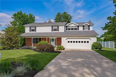 1500 Dartmouth Dr, Bethlehem, PA 18017