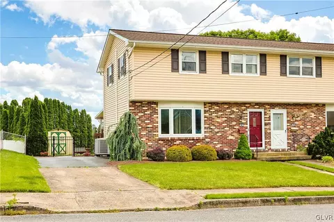 98 W 26th St, Northampton, PA 18067