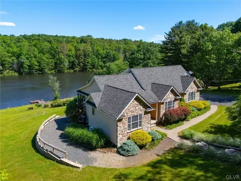 147 South Ln, Stroudsburg, PA 18360