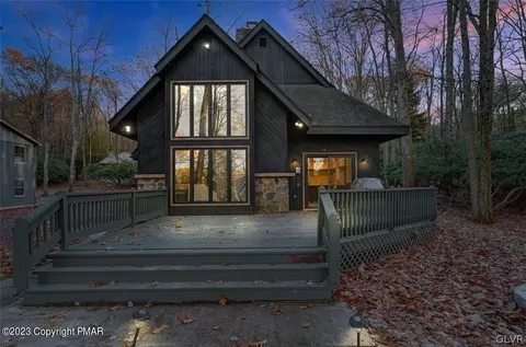 113 S Lake Dr, Lake Harmony, PA 18624