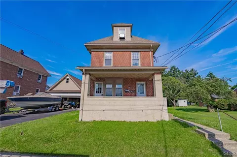 725 Northampton St, Hellertown, PA 18055