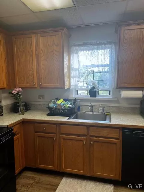 2192 Main St, Bethlehem, PA 18017 photo 7