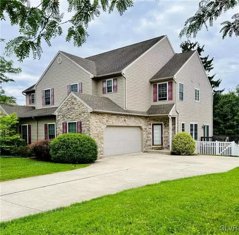 80 Witman Dr, Breinigsville, PA 18031