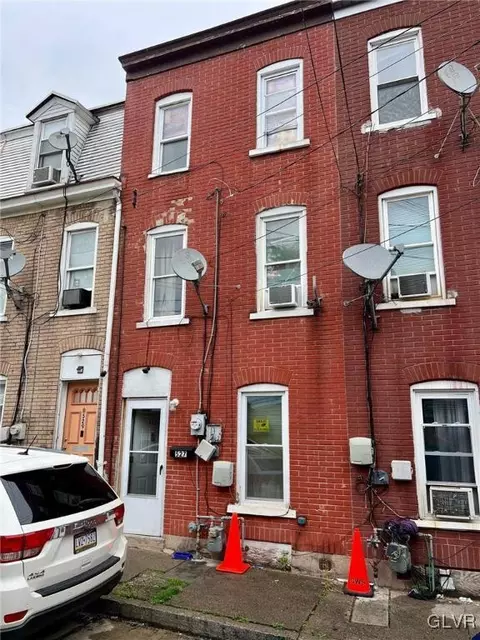 527 Elliger St, Allentown, PA 18102