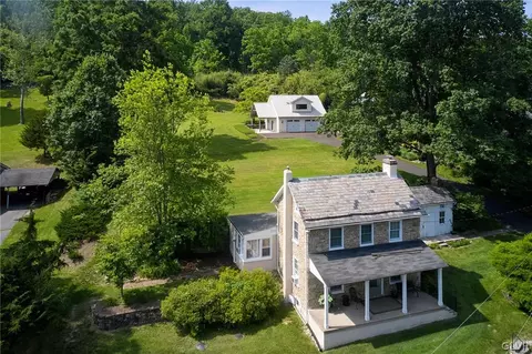 210 Sunnyside Rd, Williams Twp, PA 18042