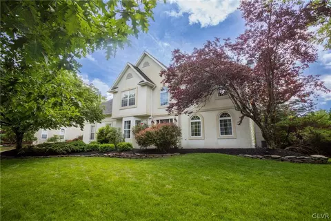 3347 Marchant Dr, Bethlehem, PA 18017