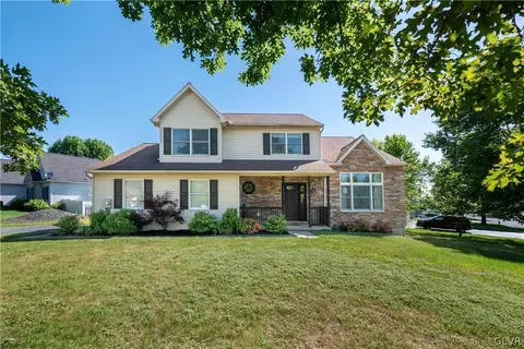 2255 Stonebridge Ln, Forks Twp, PA 18040