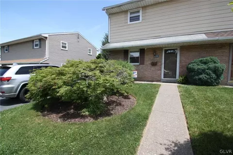 320 Edward Ln, Catasauqua, PA 18032