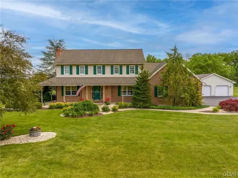 524 Daniels Rd, Nazareth, PA 18064
