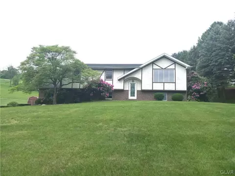 4338 Chestnut Dr, Walnutport, PA 18088