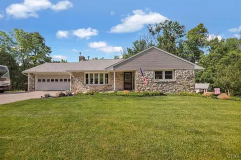 2531 Deep Creek Rd, Perkiomenville, PA 18074