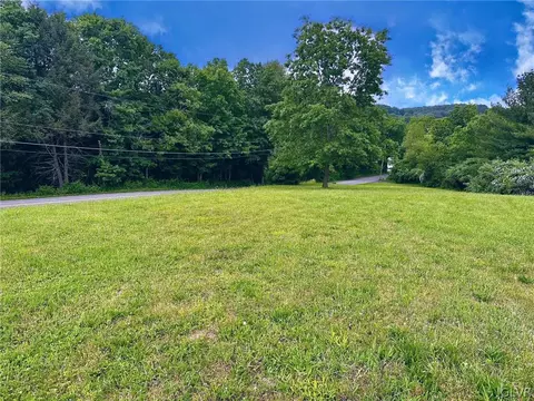 T 425, Polk Twp, PA 18058