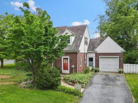 4208 Windsor Dr, Allentown, PA 18104