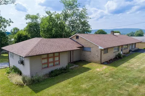 606 S Lincoln Ave, Walnutport, PA 18088