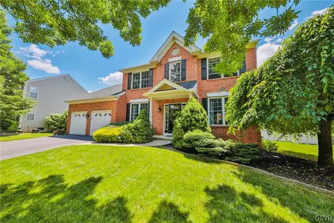 5006 Derby Ln, Bethlehem, PA 18020