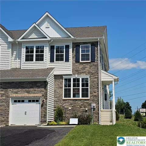 625 Fountain View Cir #10, Macungie Twp, PA 18104