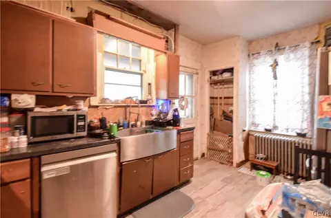 314 E Locust St, Bethlehem, PA 18018 photo 8