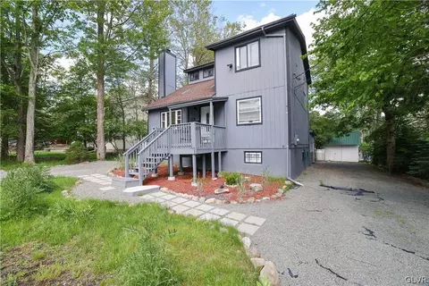 7191 Rimrock Dr, Coolbaugh Twp, PA 18466