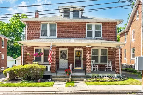 712 W State St, Coopersburg, PA 18036