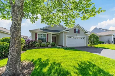 2081 Four Seasons Blvd, Macungie, PA 18062