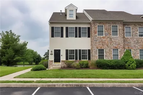 1812 Merlot Dr #C, Easton, PA 18045