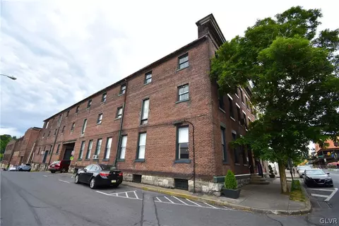 230 Ferry St, Easton, PA 18042
