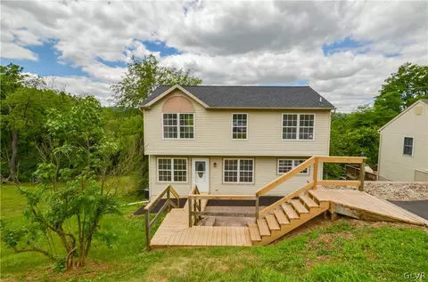 12 Alans Ln, Boyertown, PA 19512