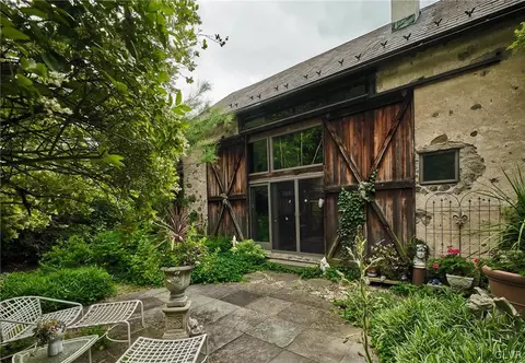 180 Sunnyside Rd, Williams Twp, PA 18042