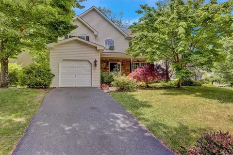 167 Ivy Ln, Zieglersville, PA 19492