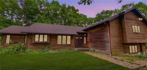 372 Jessica Ct, Effort, PA 18330