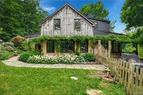80 Pechins Mill Rd, Collegeville, PA 19426