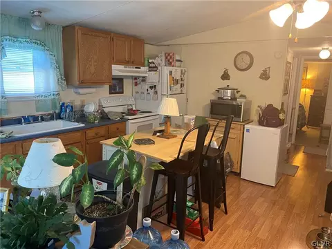 117 Elder Ct, Bath, PA 18014 photo 12
