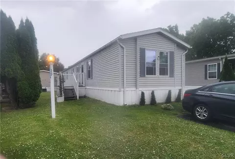 117 Elder Ct, Bath, PA 18014
