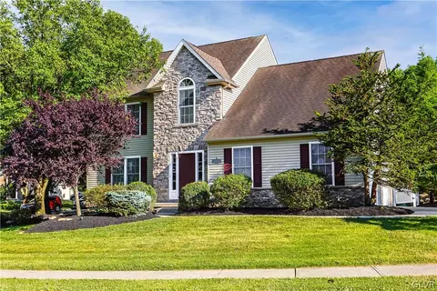3211 Watermill Dr, Macungie, PA 18062