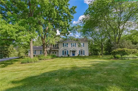 4620 Hale Ln, Emmaus, PA 18049