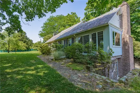 1018 Lohman Dr, Bangor, PA 18013