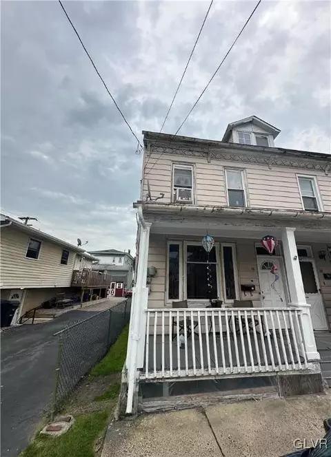 58 Kimber St, New Philadelphia, PA 17959