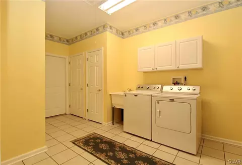 1853 Gregory, Hellertown Boro, PA 18055 photo 24