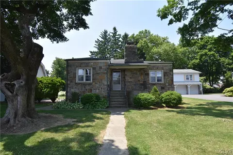 1916 Sullivan Trl, Forks Twp, PA 18040
