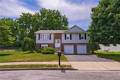 1650 Best Pl, Bethlehem, PA 18017