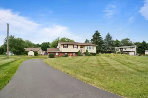 497 Bauer Rd, Bath, PA 18014 photo 2