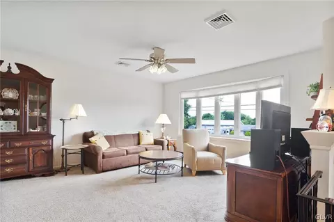 497 Bauer Rd, Bath, PA 18014 photo 9