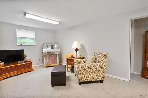 497 Bauer Rd, Bath, PA 18014 photo 22