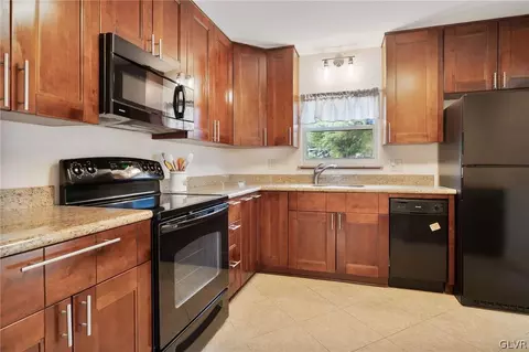 497 Bauer Rd, Bath, PA 18014 photo 15