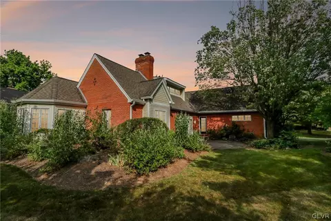 2545 Houghton Lean, Macungie, PA 18062