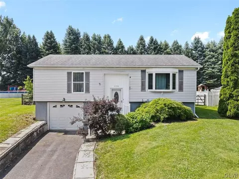 1156 Butztown Rd, Bethlehem, PA 18017