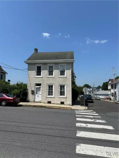 338 Northampton St, Hellertown, PA 18055