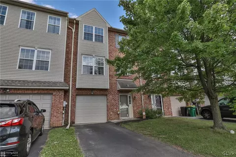 6574 Pioneer Dr, Macungie, PA 18062