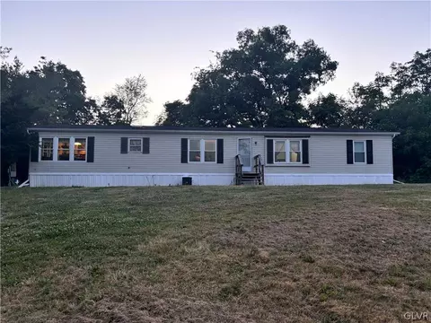 7468 Shady Dr, Germansville, PA 18053