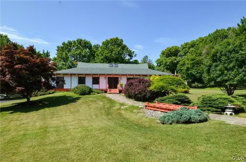 1875 Sherwood Rd, Allentown, PA 18103
